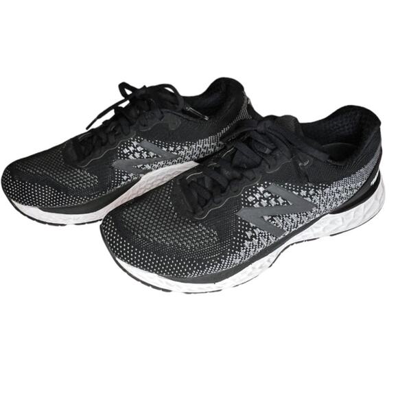 New Balance Women's black and white Competition Running Shoes sneakers - Picture 1 of 12